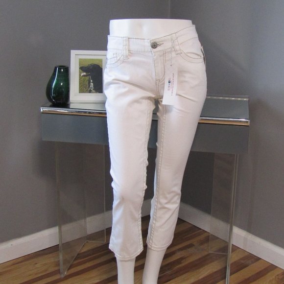 UNIONBAY Denim - NWT Unionbay Crop White Jeans Size Juniors 5